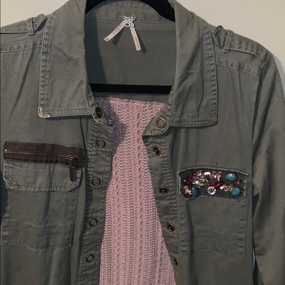 Buckle jacket - Picture 2 of 5